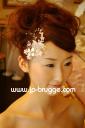 髪飾り　ブライダルアクセサリー 花嫁の髪型ヘアスタイル、アレンジもご提案しています。